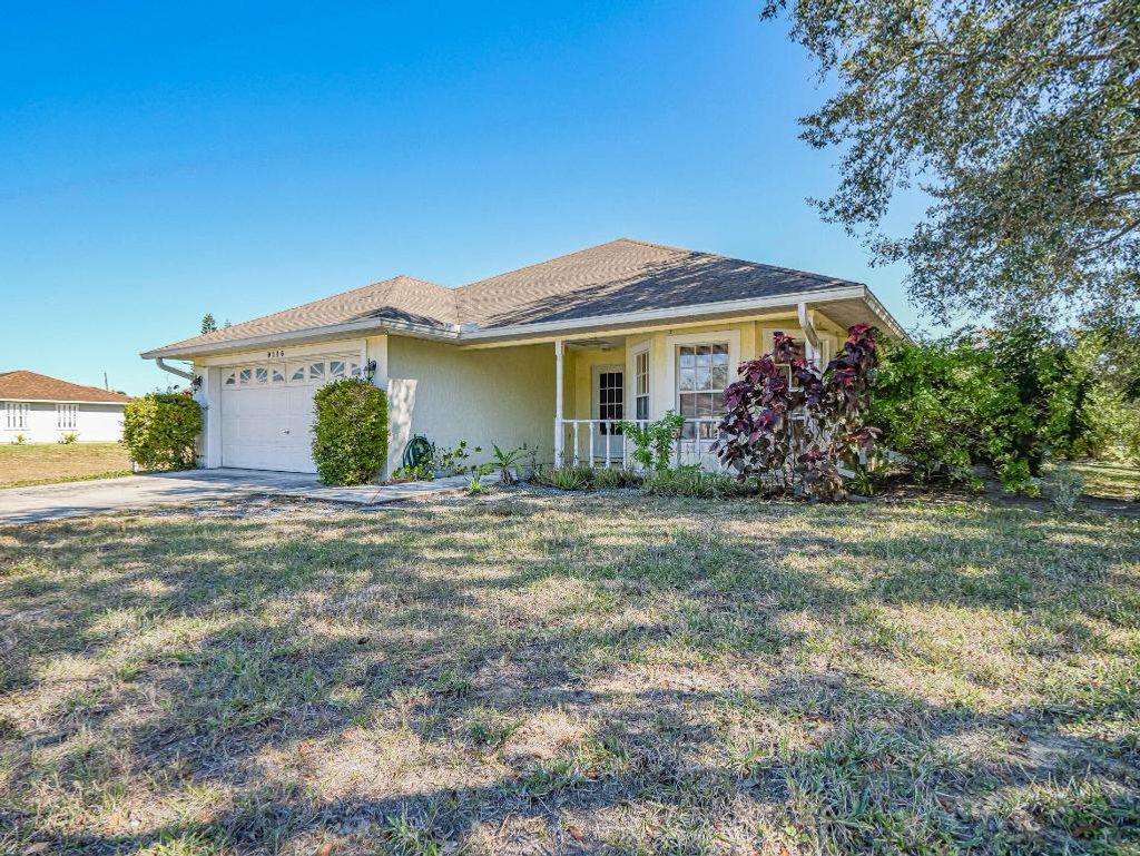 Photo of 9116 101st Avenue, Vero Beach, FL 32967 (MLS # R11156372)