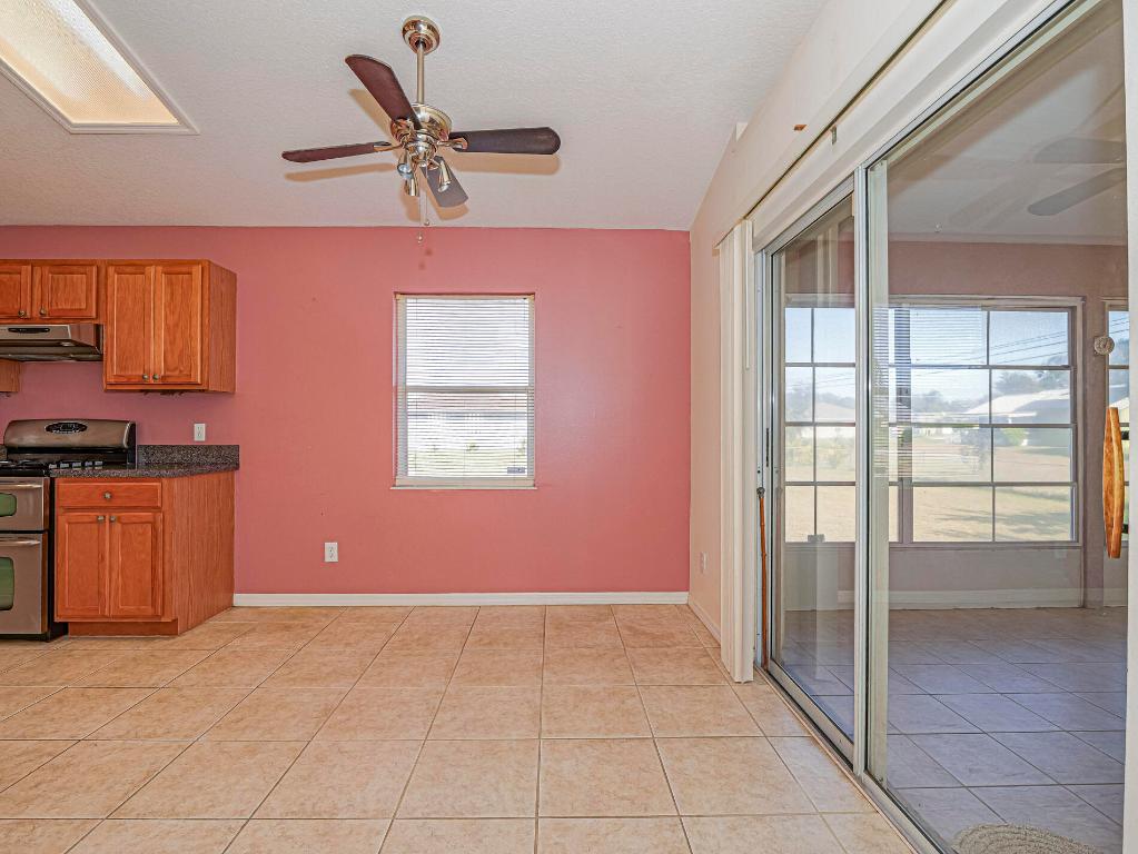 VERO LAKE ESTATES UNIT H-1 - Residential