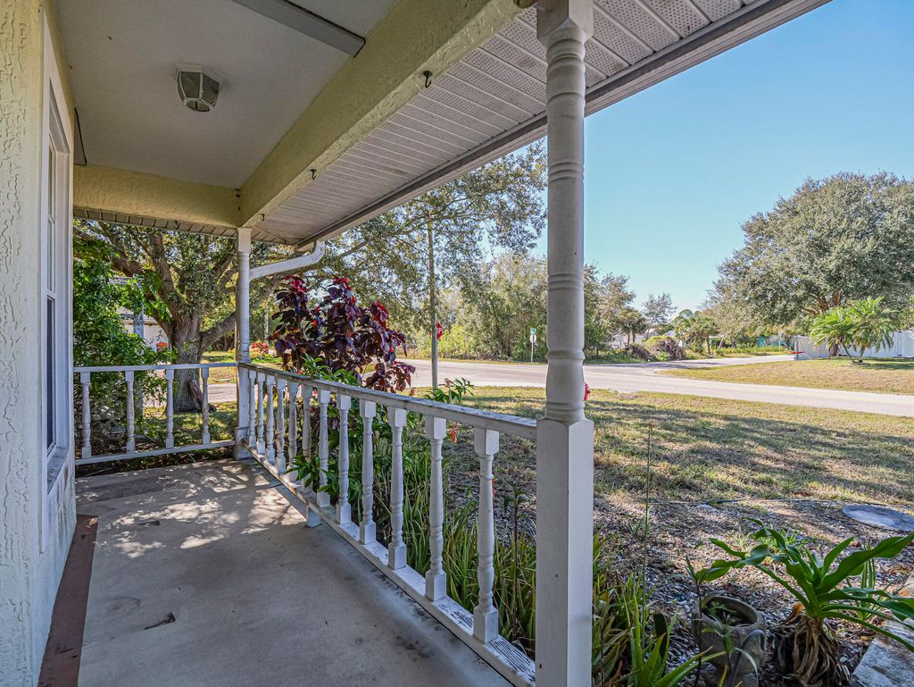 Photo of 9116 101st Avenue, Vero Beach, FL 32967 (MLS # R11156372)