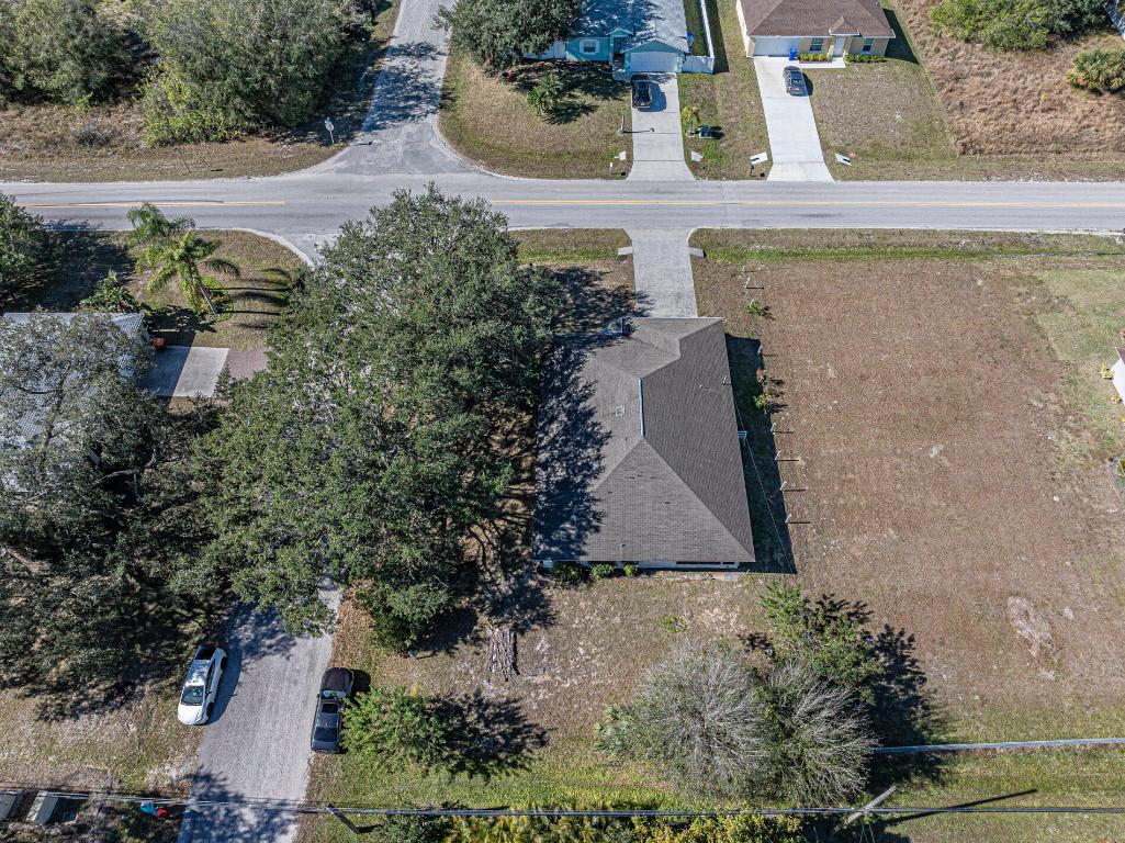 VERO LAKE ESTATES UNIT H-1 - Residential