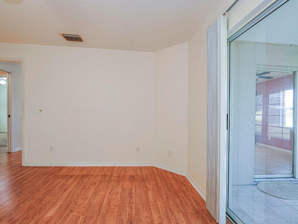 VERO LAKE ESTATES UNIT H-1 - Residential