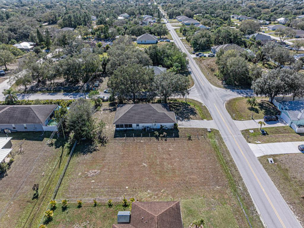 VERO LAKE ESTATES UNIT H-1 - Residential