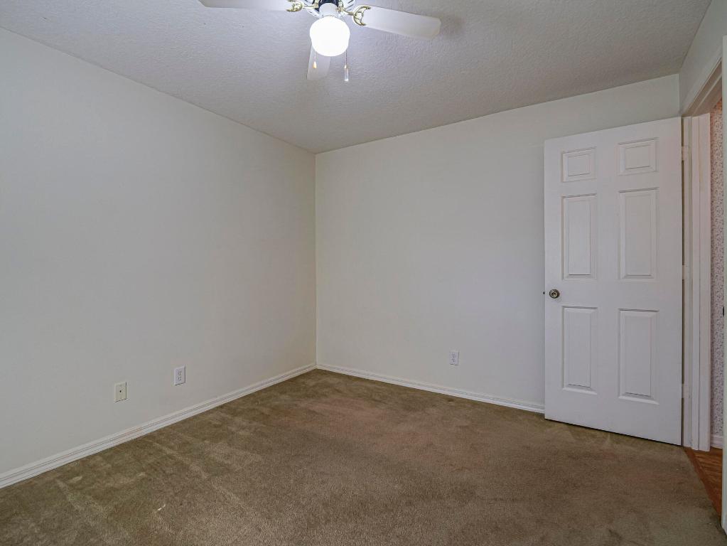 VERO LAKE ESTATES UNIT H-1 - Residential