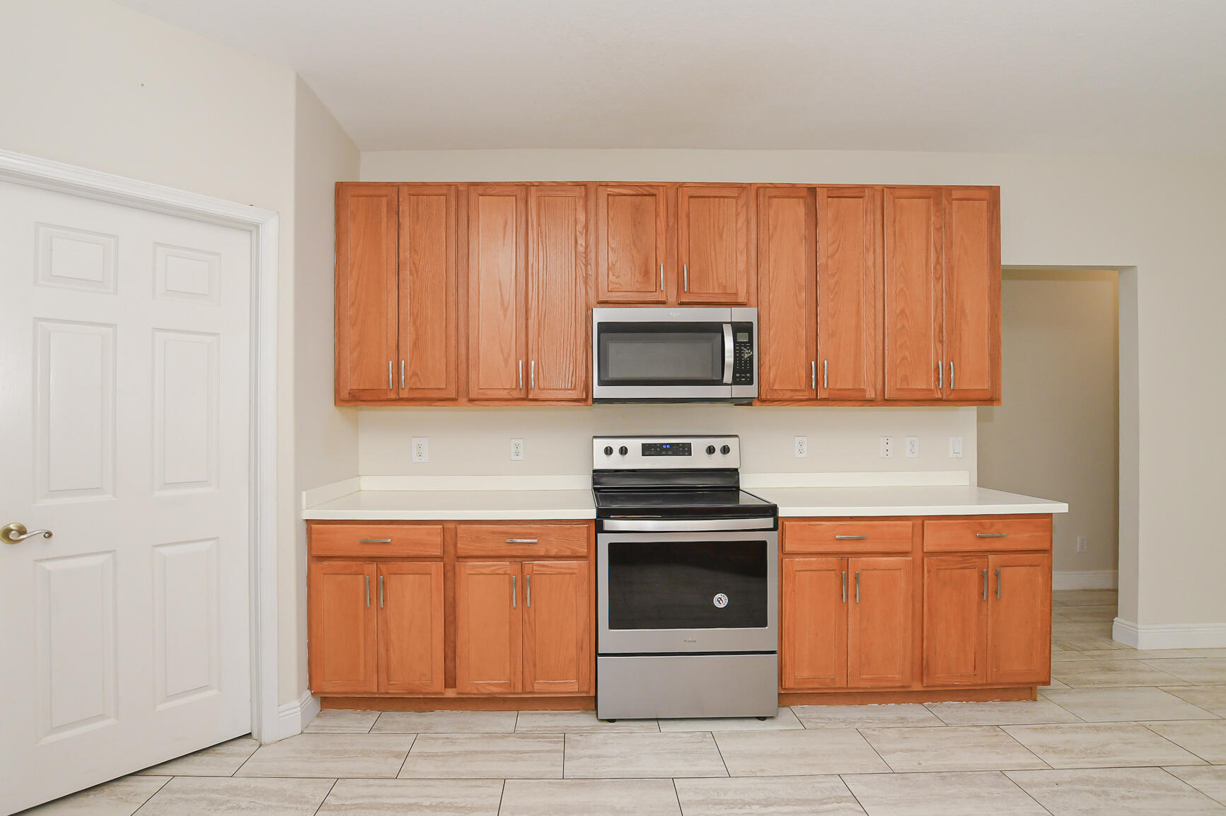 """OAKS OF VERO PD PHASE I,THE""" - Residential Lease