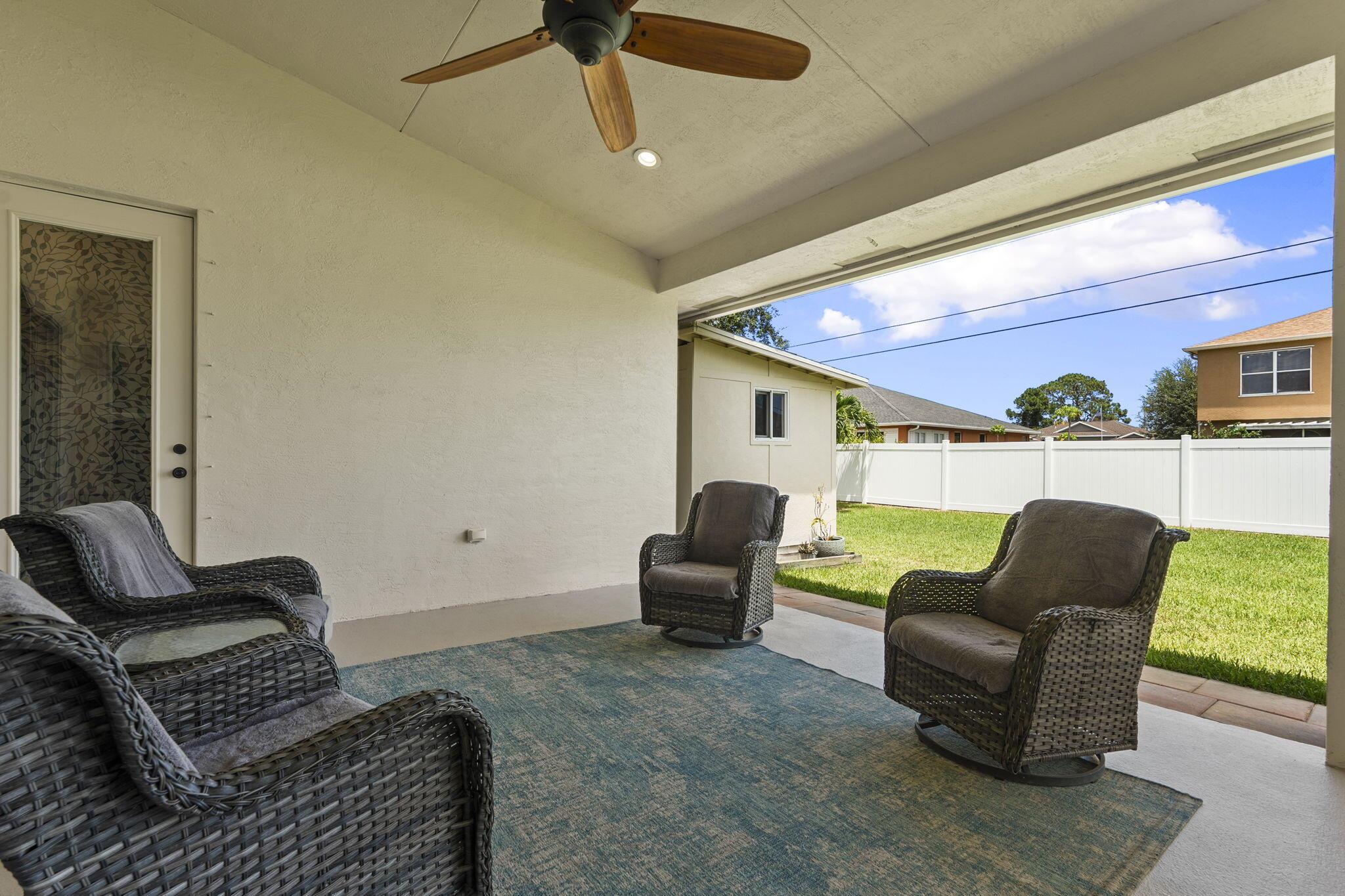 PORT ST LUCIE SECTION 33 - Residential