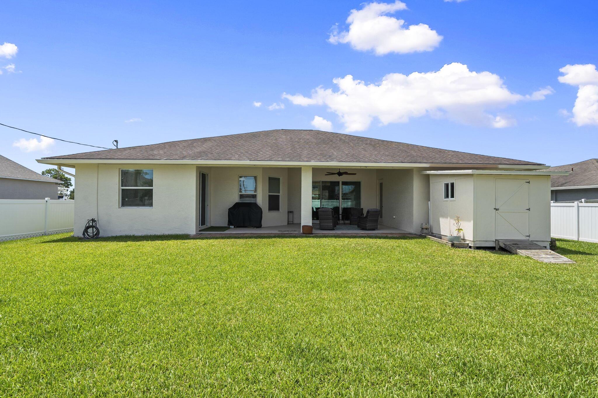 PORT ST LUCIE SECTION 33 - Residential