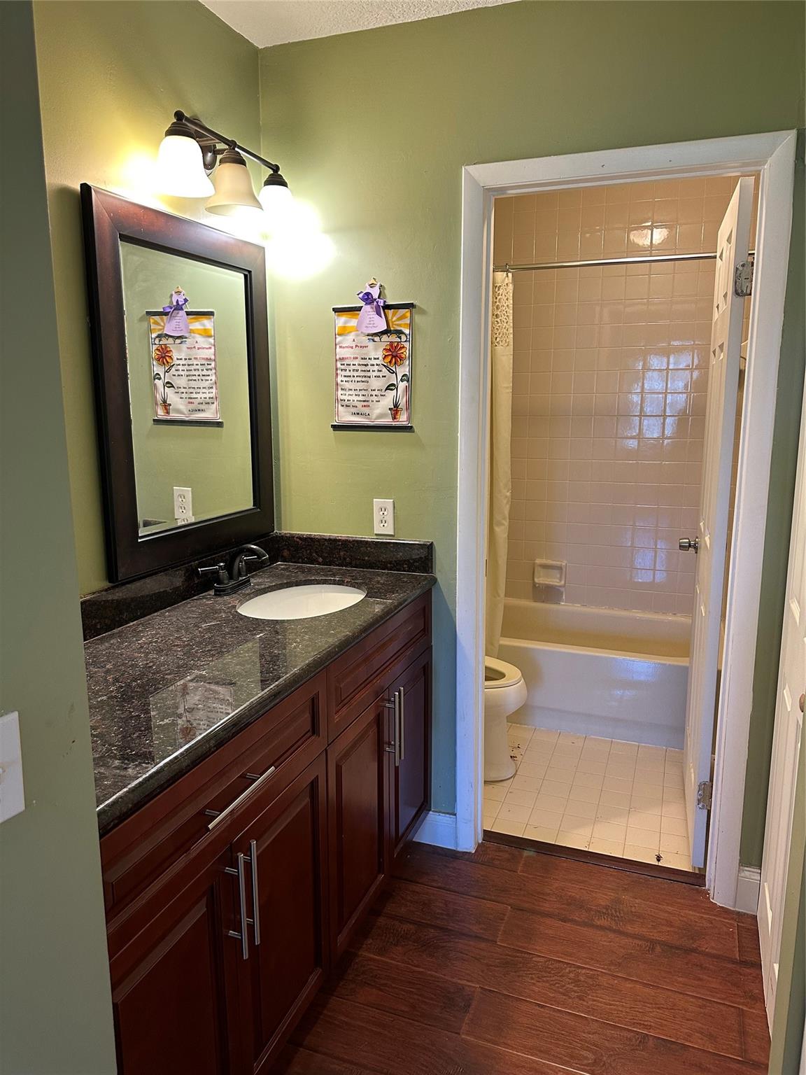 WEDGEWOOD - Residential