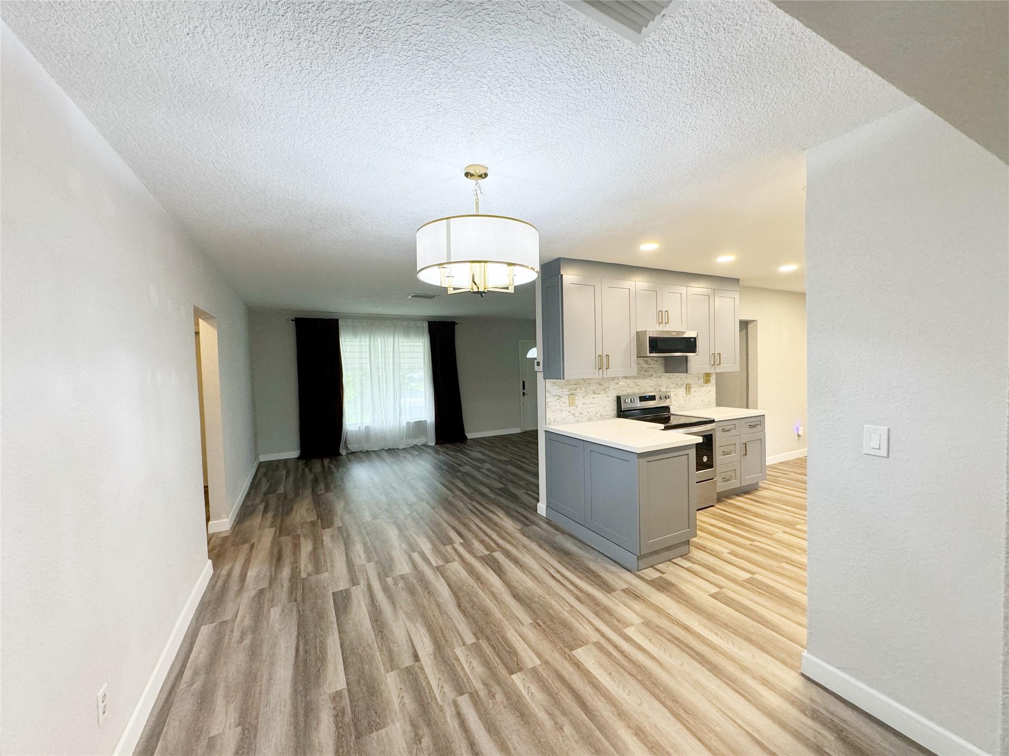 WESTWOOD COMMUNITY 3 - Residential Lease