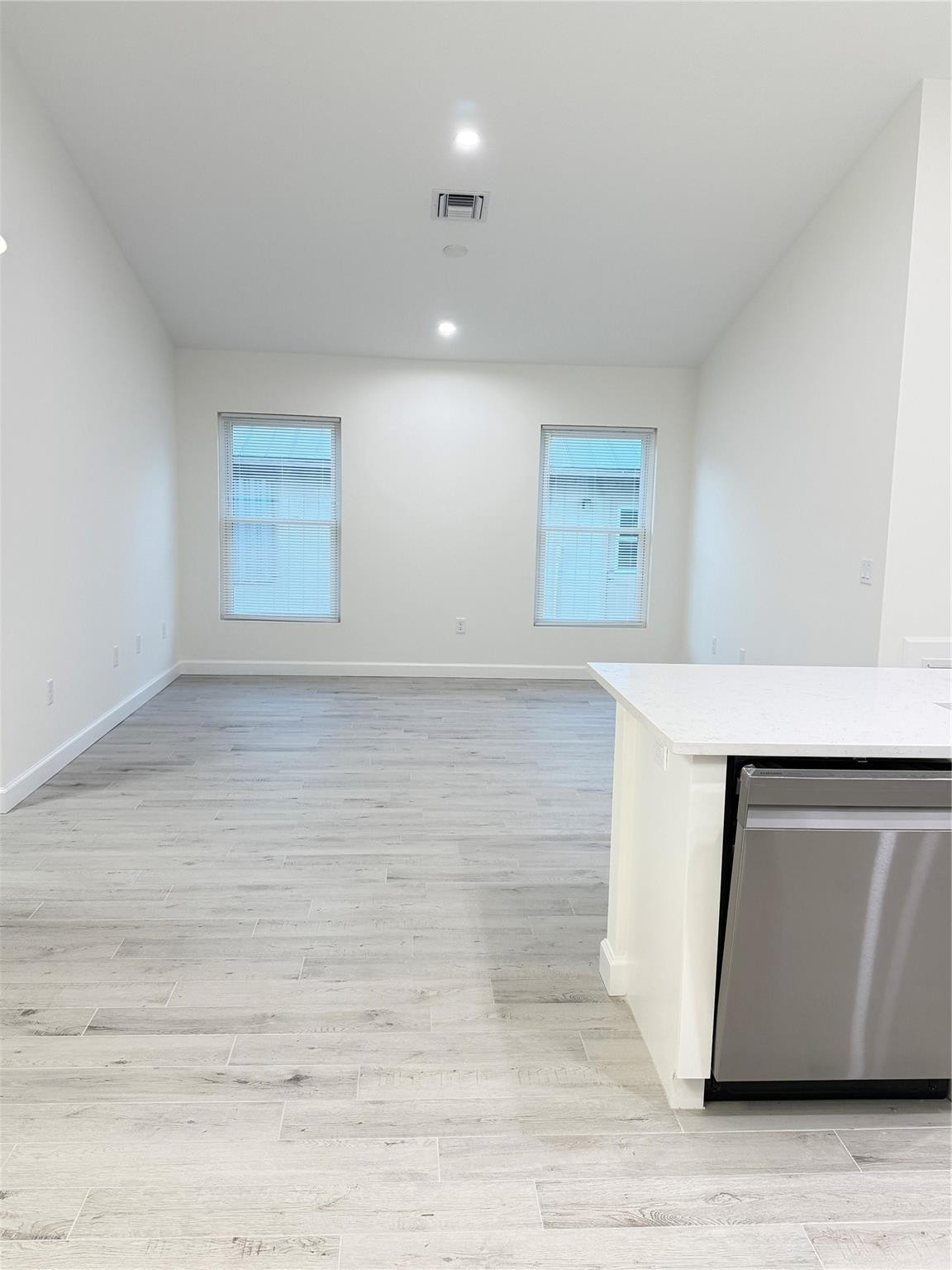 Oslo Park Unit 5 - Residential Lease