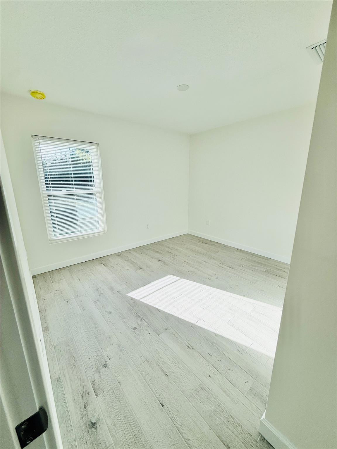 Oslo Park Unit 5 - Residential Lease