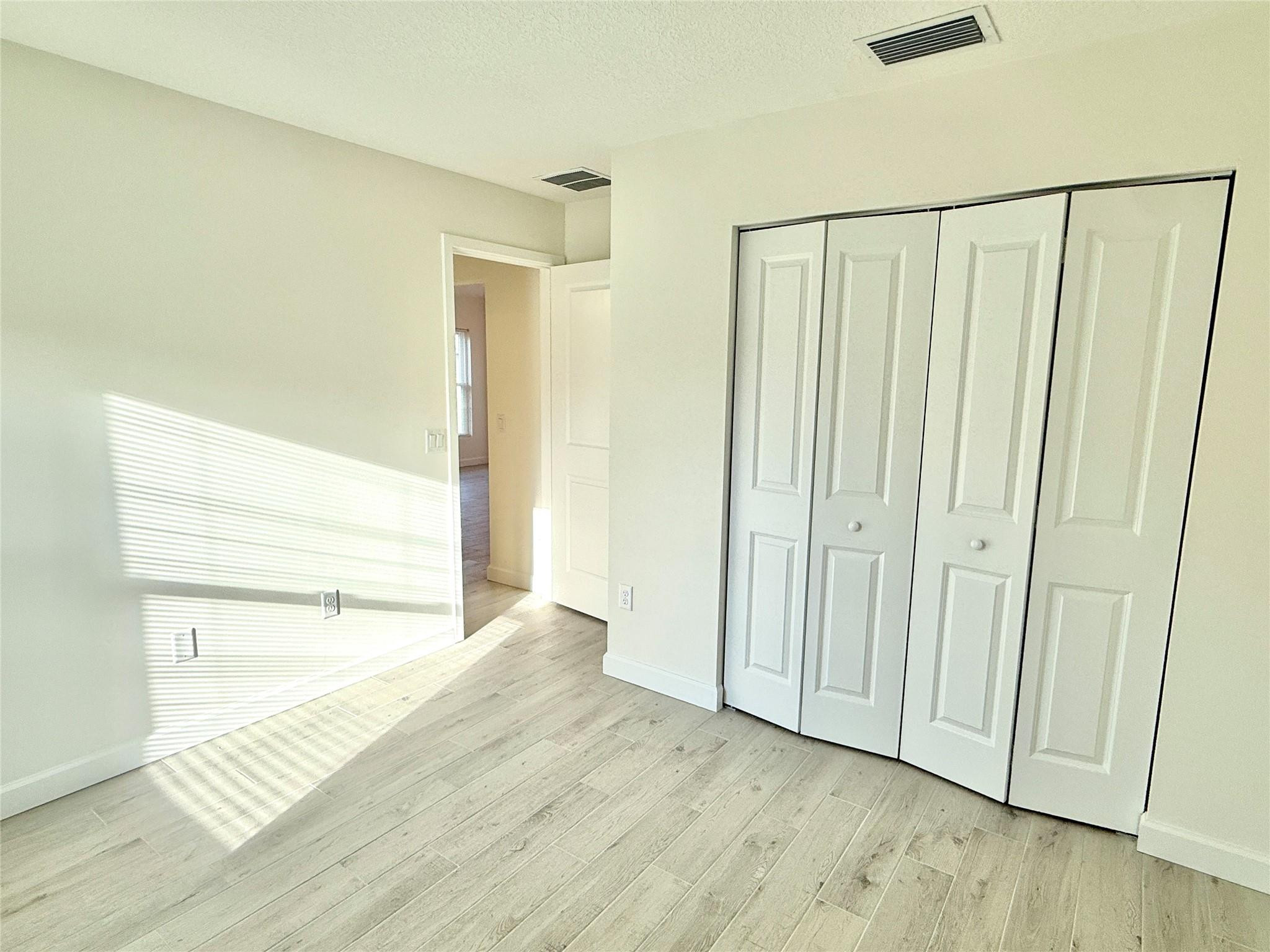 Oslo Park Unit 5 - Residential Lease