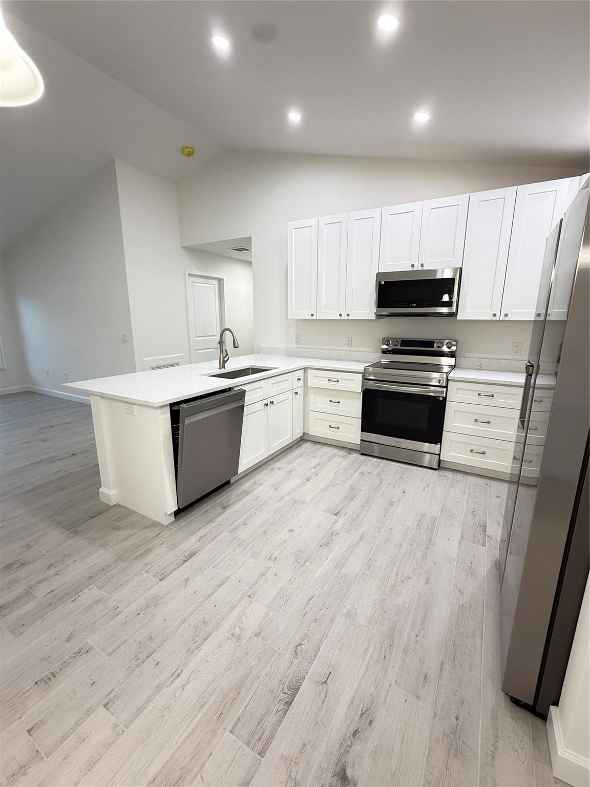 Oslo Park Unit 5 - Residential Lease