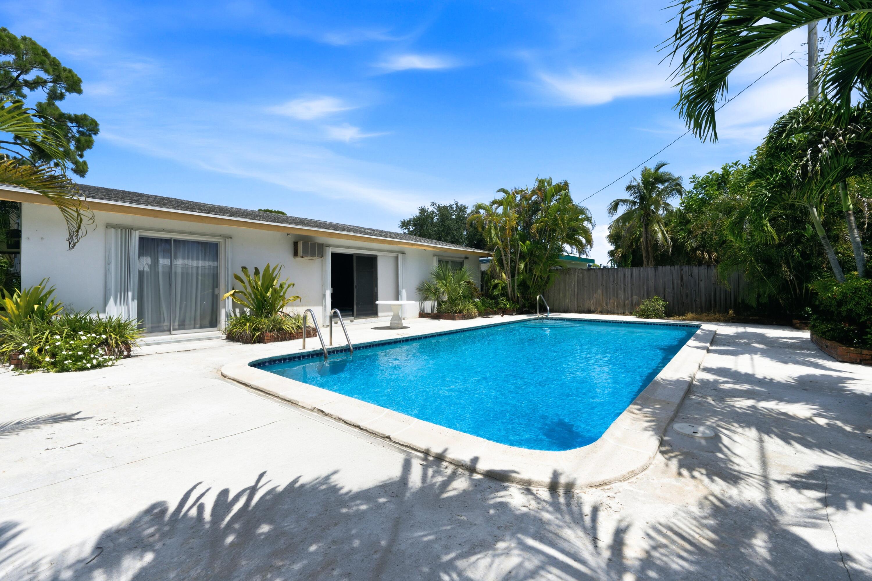 278 CAMELLIA Street