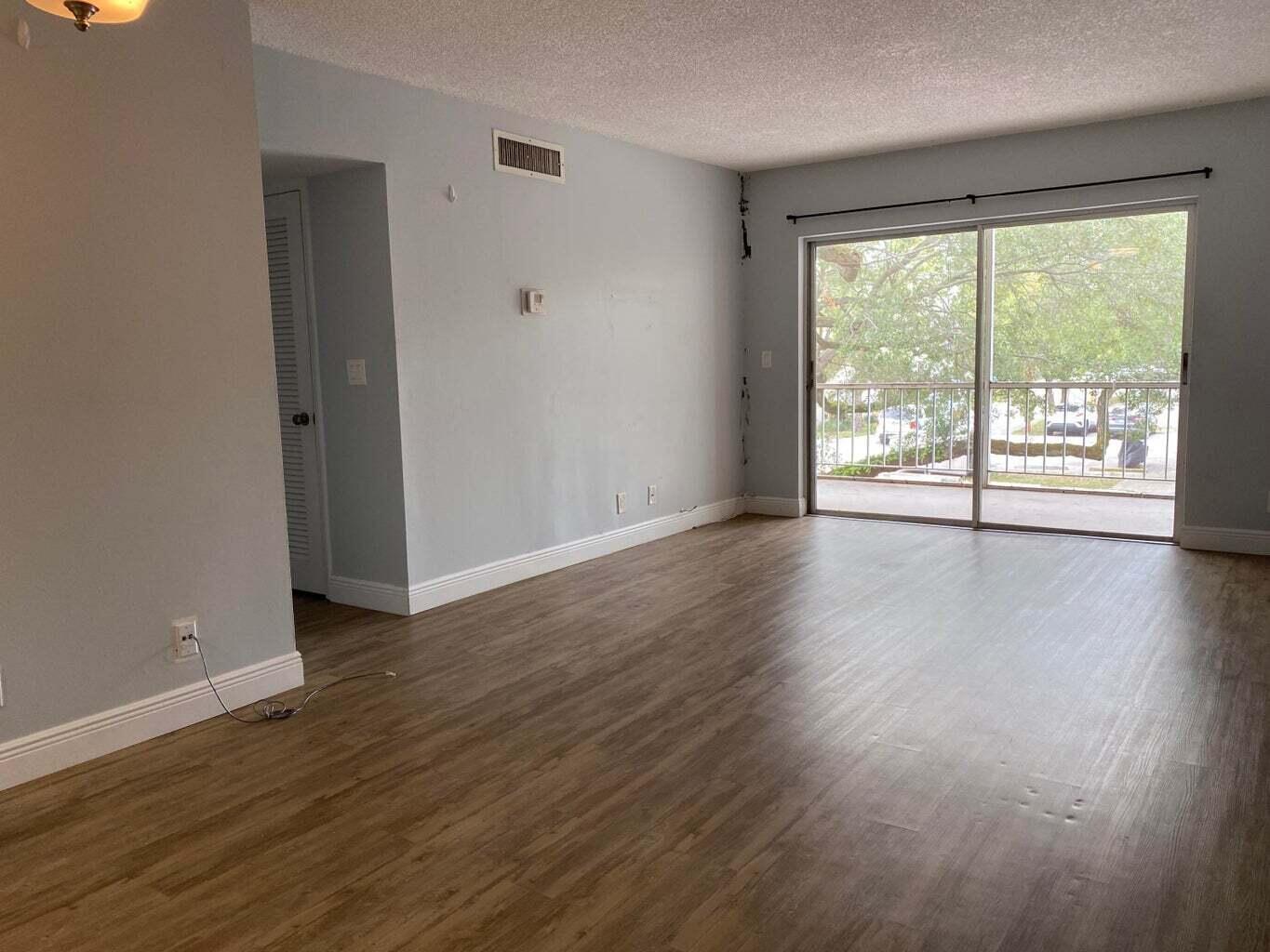 Spanish Oaks - Residential