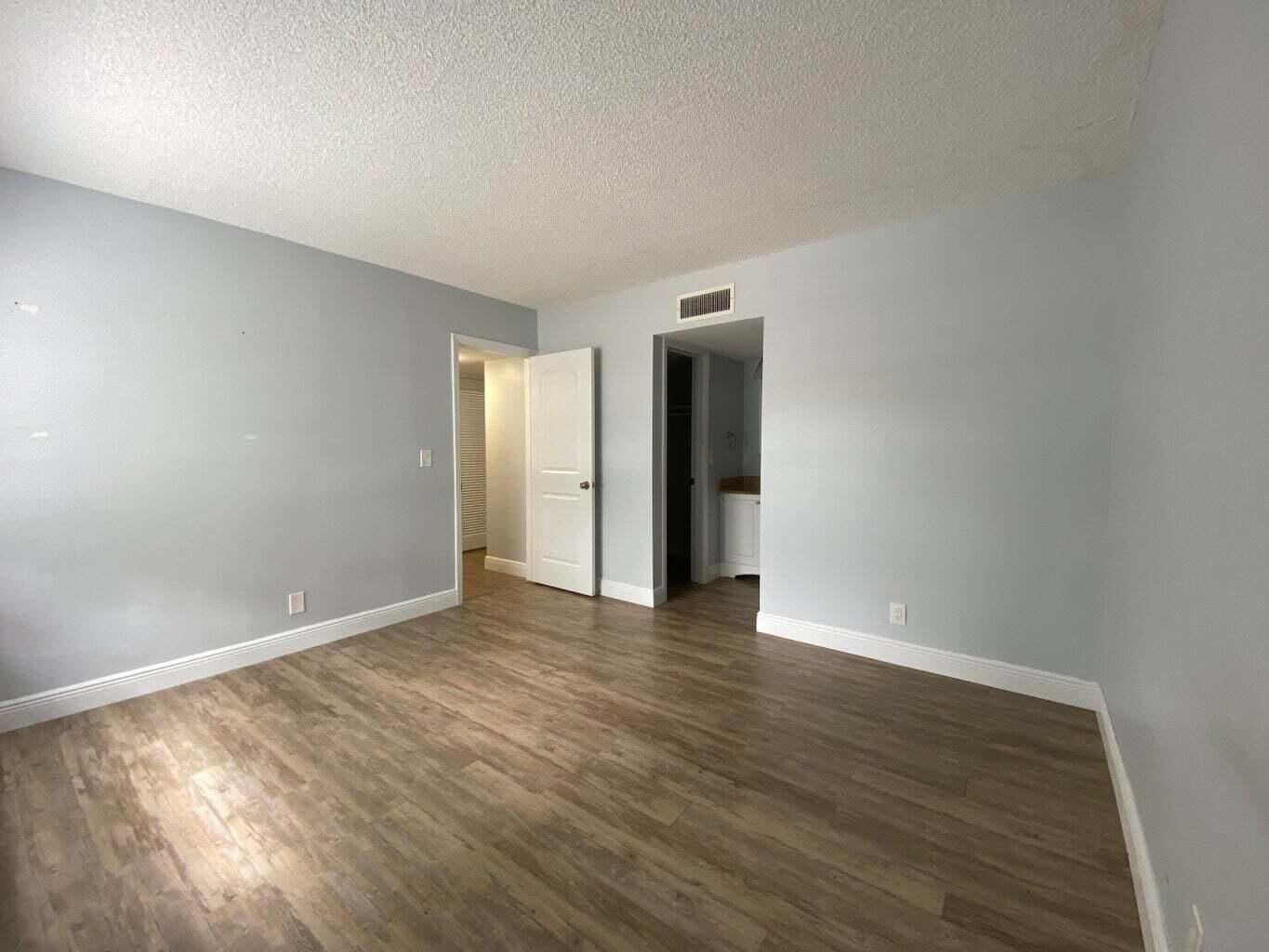 Spanish Oaks - Residential