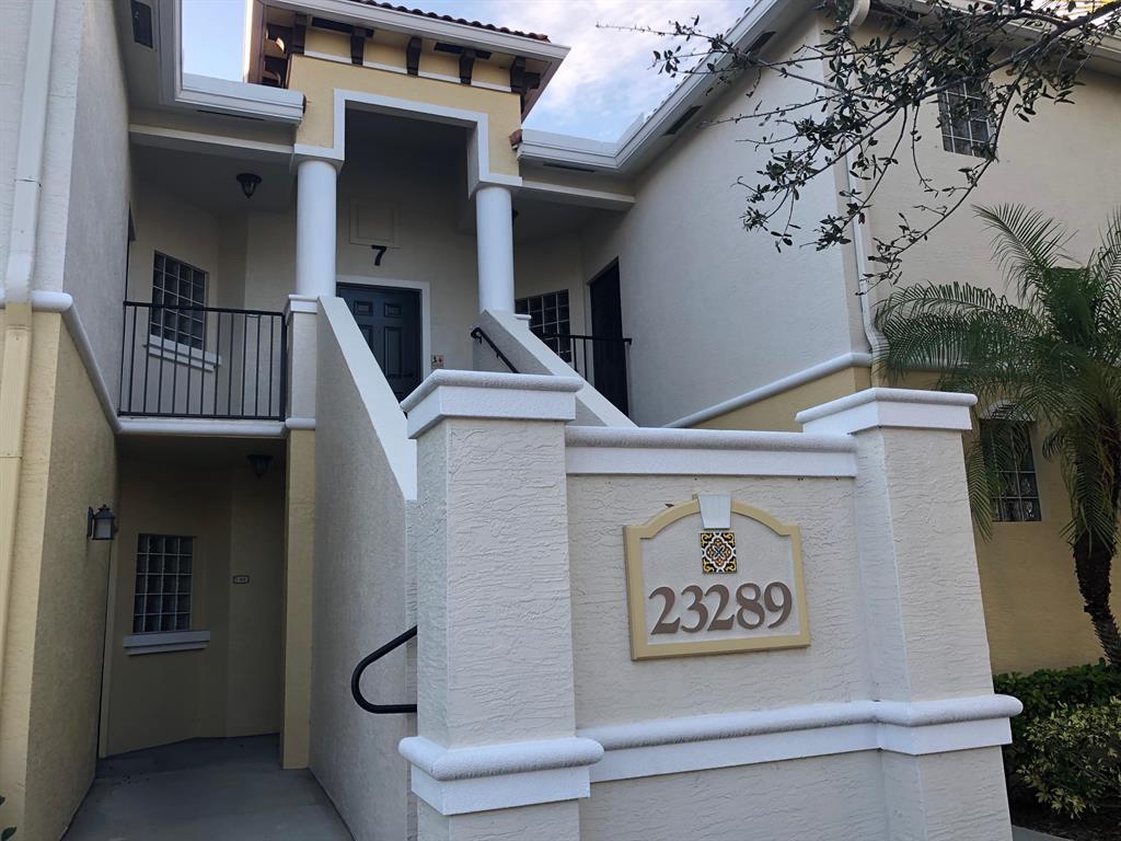 Call this Beautiful Waterfront Town House in Boca Raton, Florida Home!Spacious 3/2 with many Upgrades. Ground floor, Large Patio facing the water.Beautiful Large Kitchen, Granite Counter tops with Stainless Steel Appliances.Large Pool, Club house, Recreational Center, Theatre, Fitness Center, many more ameneties.Come have Fun in the Sun!