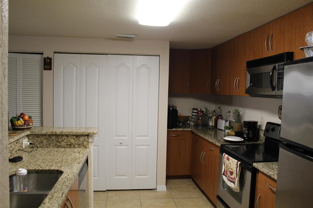 THE BELMONT AT ST LUCIE WEST, A CONDOMINIUM - Residential