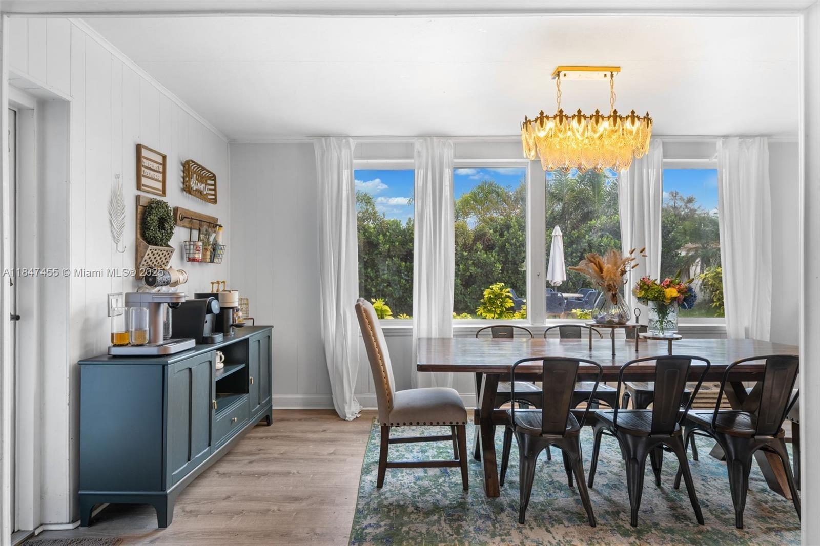 Driftwood Plaza 3 53-13 B - Residential