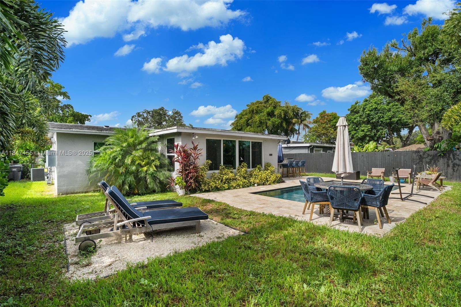 Driftwood Plaza 3 53-13 B - Residential