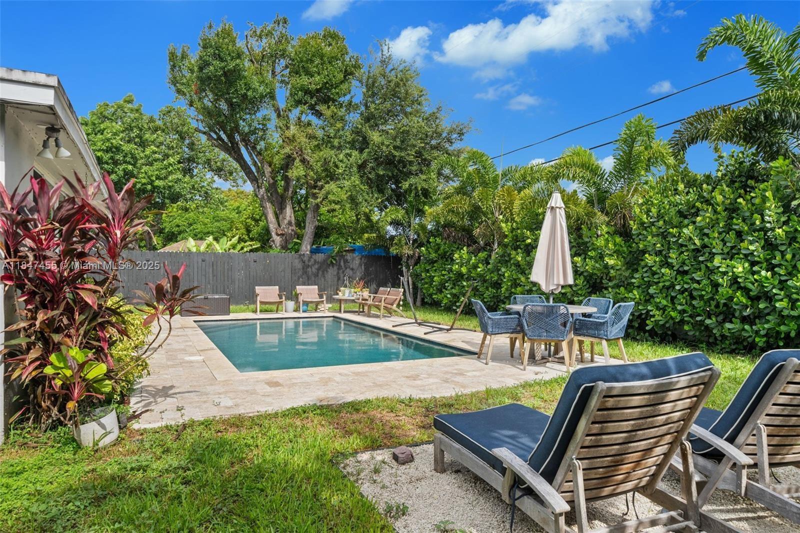 Driftwood Plaza 3 53-13 B - Residential