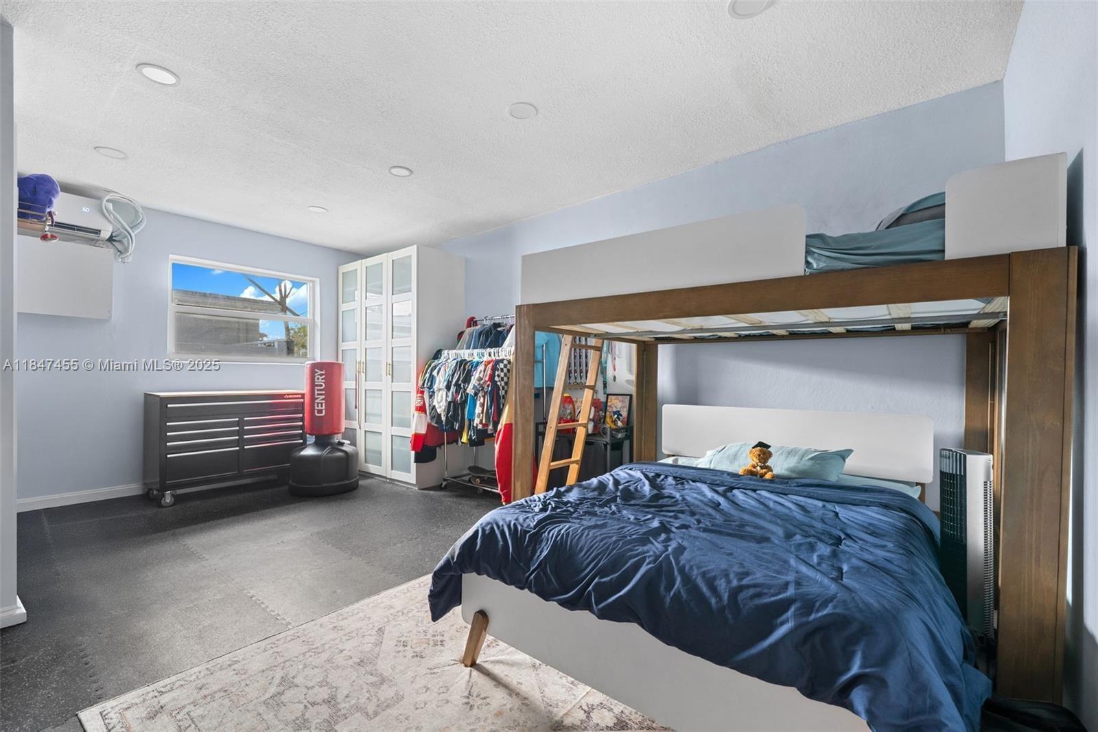 Driftwood Plaza 3 53-13 B - Residential