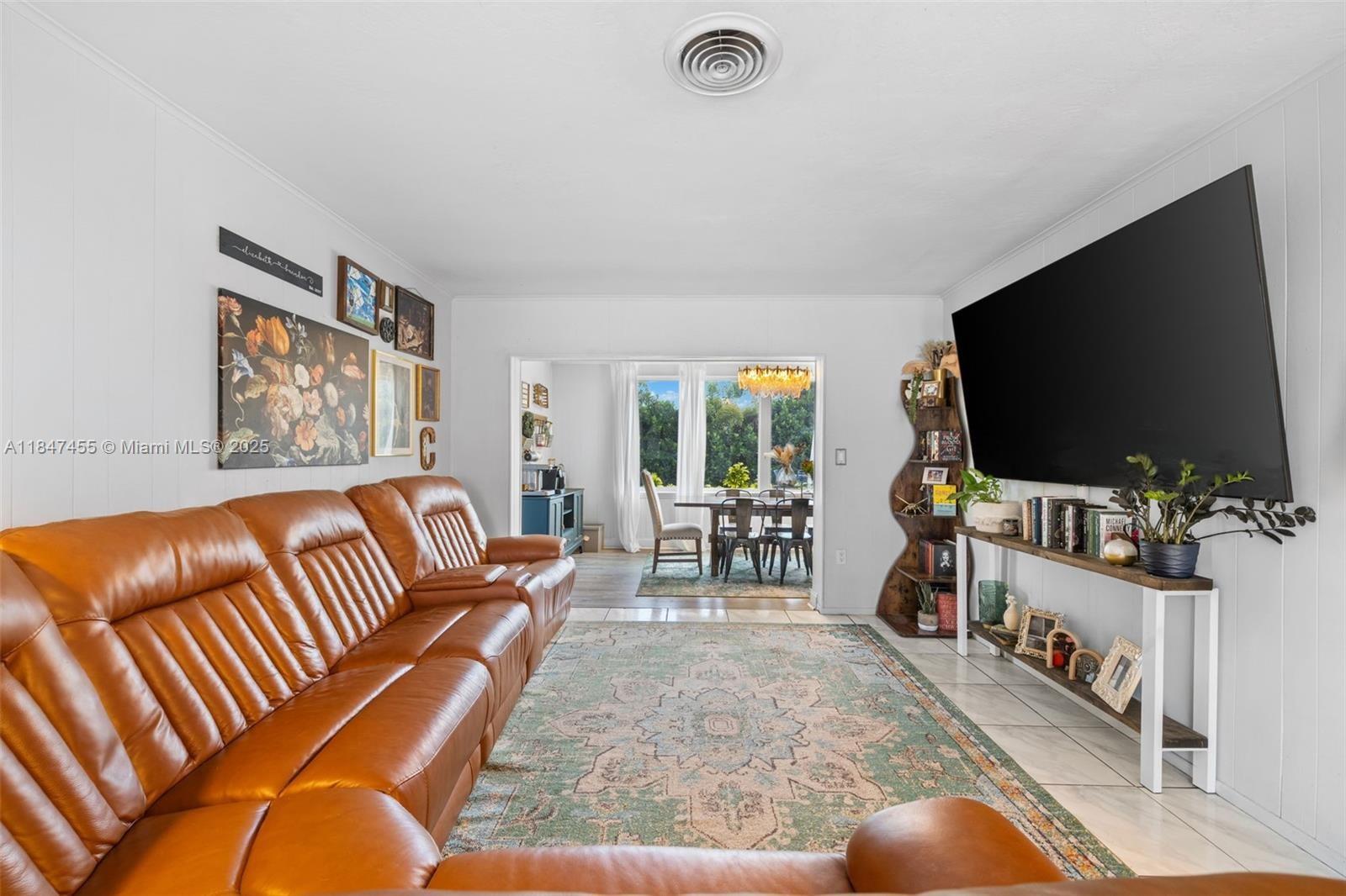 Driftwood Plaza 3 53-13 B - Residential