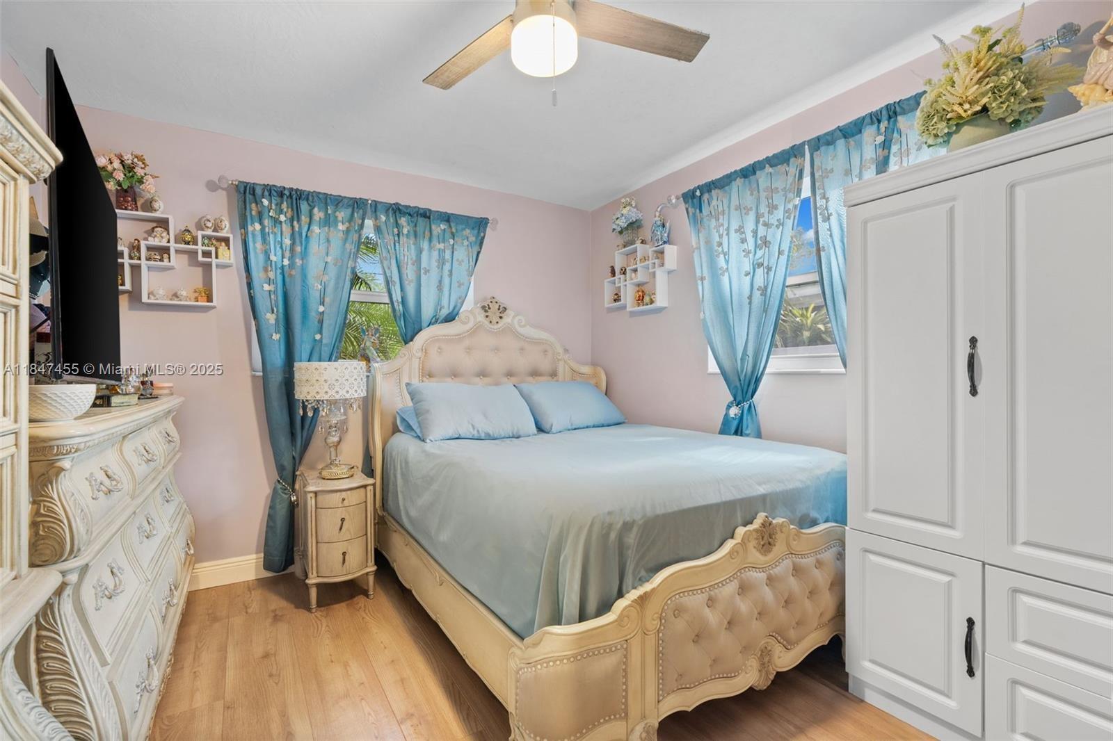 Driftwood Plaza 3 53-13 B - Residential