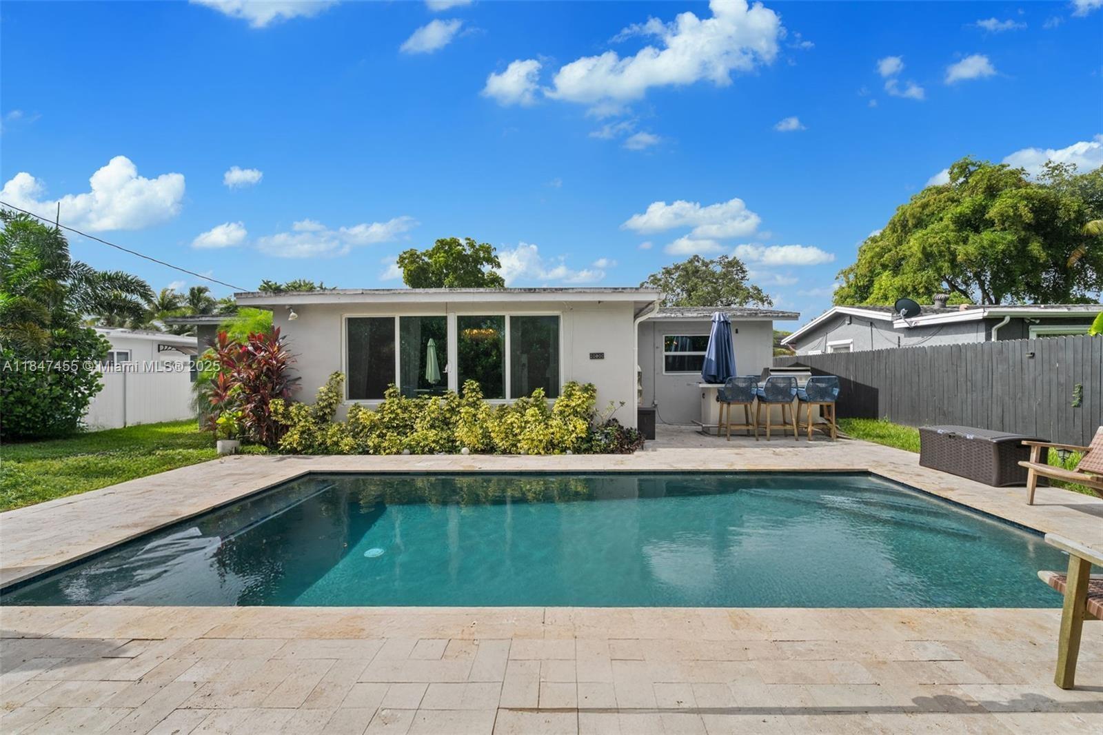 Driftwood Plaza 3 53-13 B - Residential