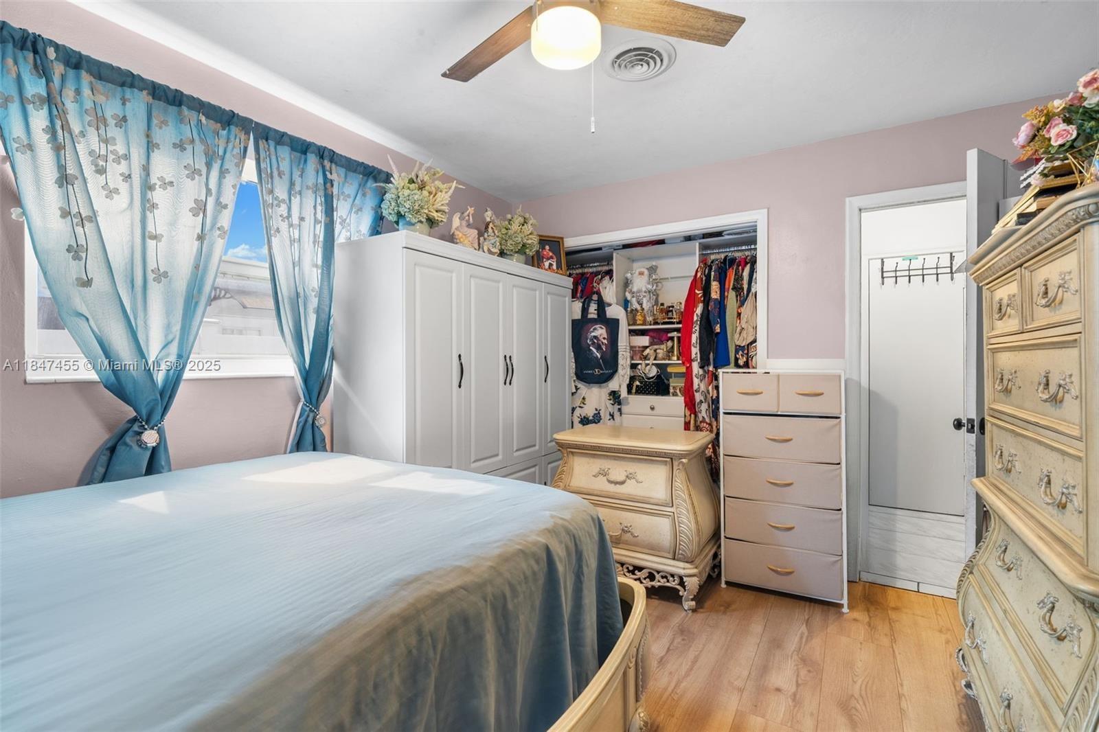 Driftwood Plaza 3 53-13 B - Residential