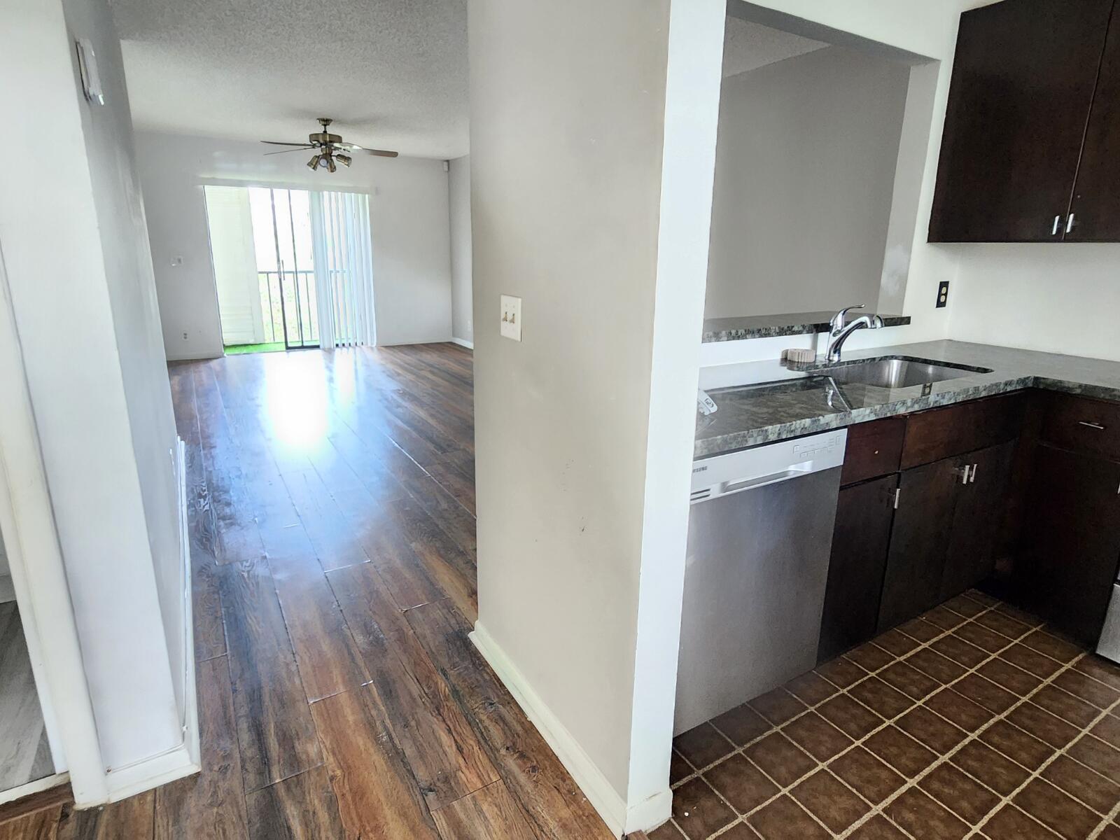 LUCERNE LAKES GOLF COLONY COND - Residential Lease