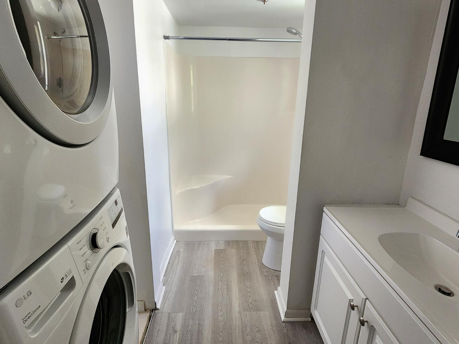 LUCERNE LAKES GOLF COLONY COND - Residential Lease