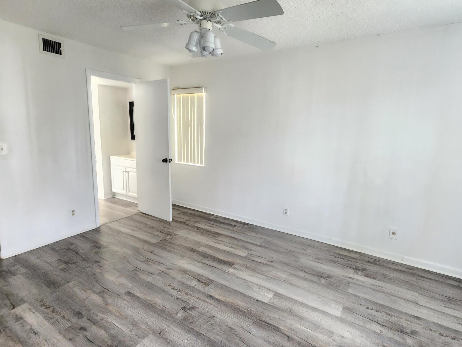 LUCERNE LAKES GOLF COLONY COND - Residential Lease