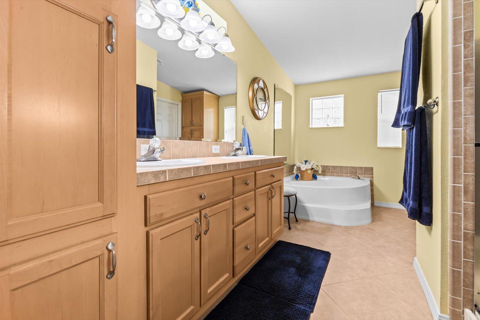 FAIRWAYS AT SAVANNA CLUB - Residential