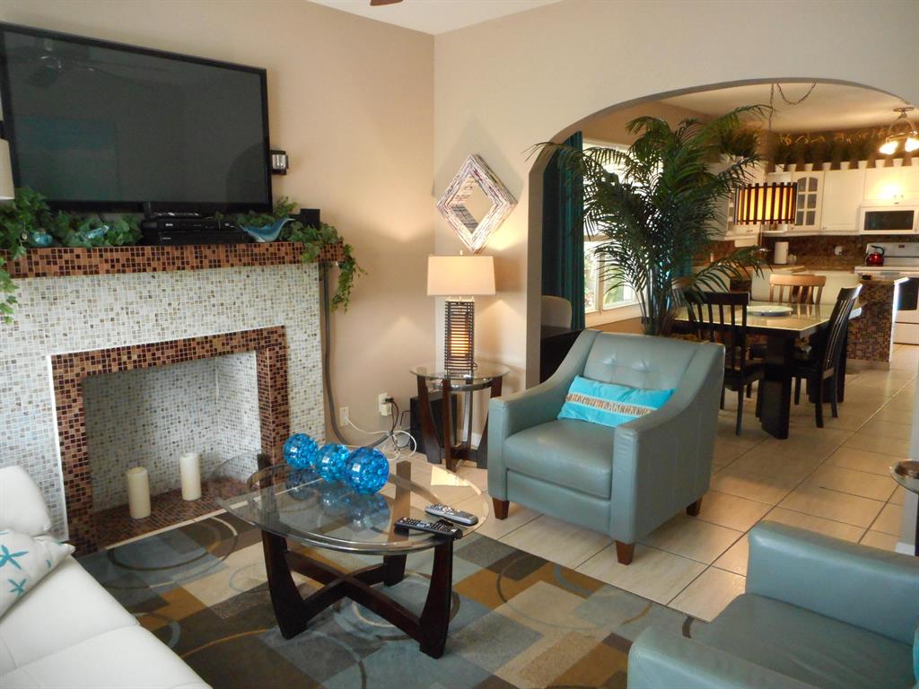 COLONIAL ESTATES - Residential