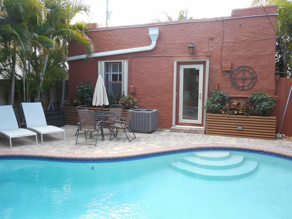 COLONIAL ESTATES - Residential