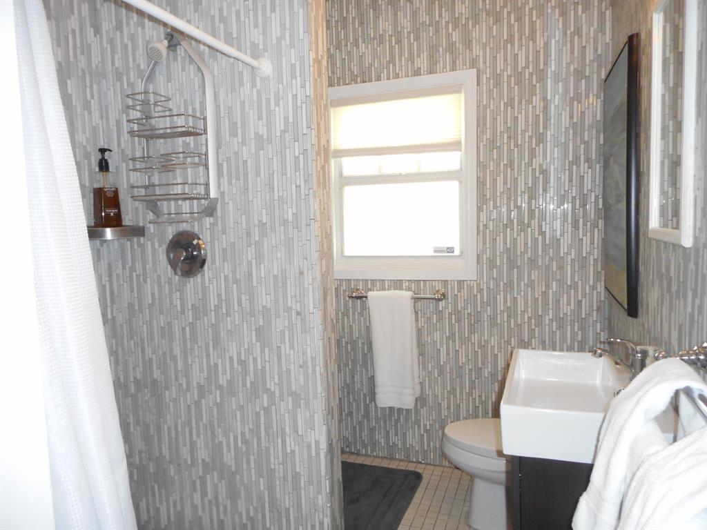 COLONIAL ESTATES - Residential