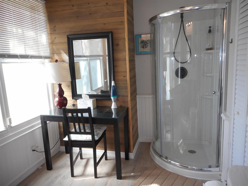 COLONIAL ESTATES - Residential