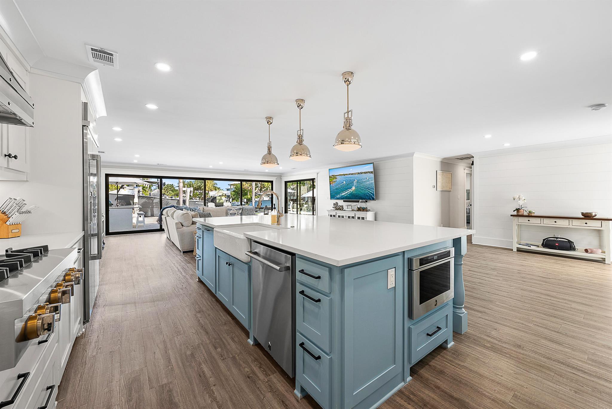 Riverside - Residential Lease