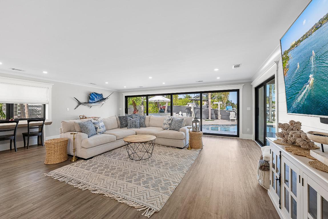 Riverside - Residential Lease