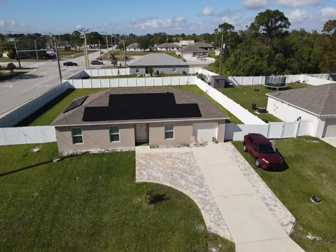 402 NE Mainsail Street, Port St Lucie, FL 34983 - MLS#: R11058760