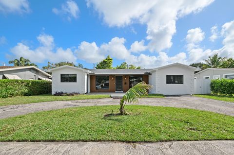 Photo of 5420 Johnson Street, Hollywood, FL 33021 (MLS # B26012428)