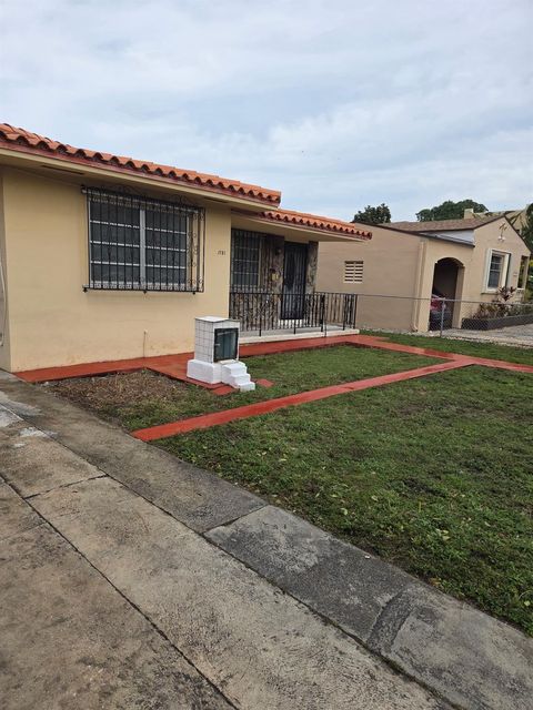 1781 SW 13th St Miami FL 33145