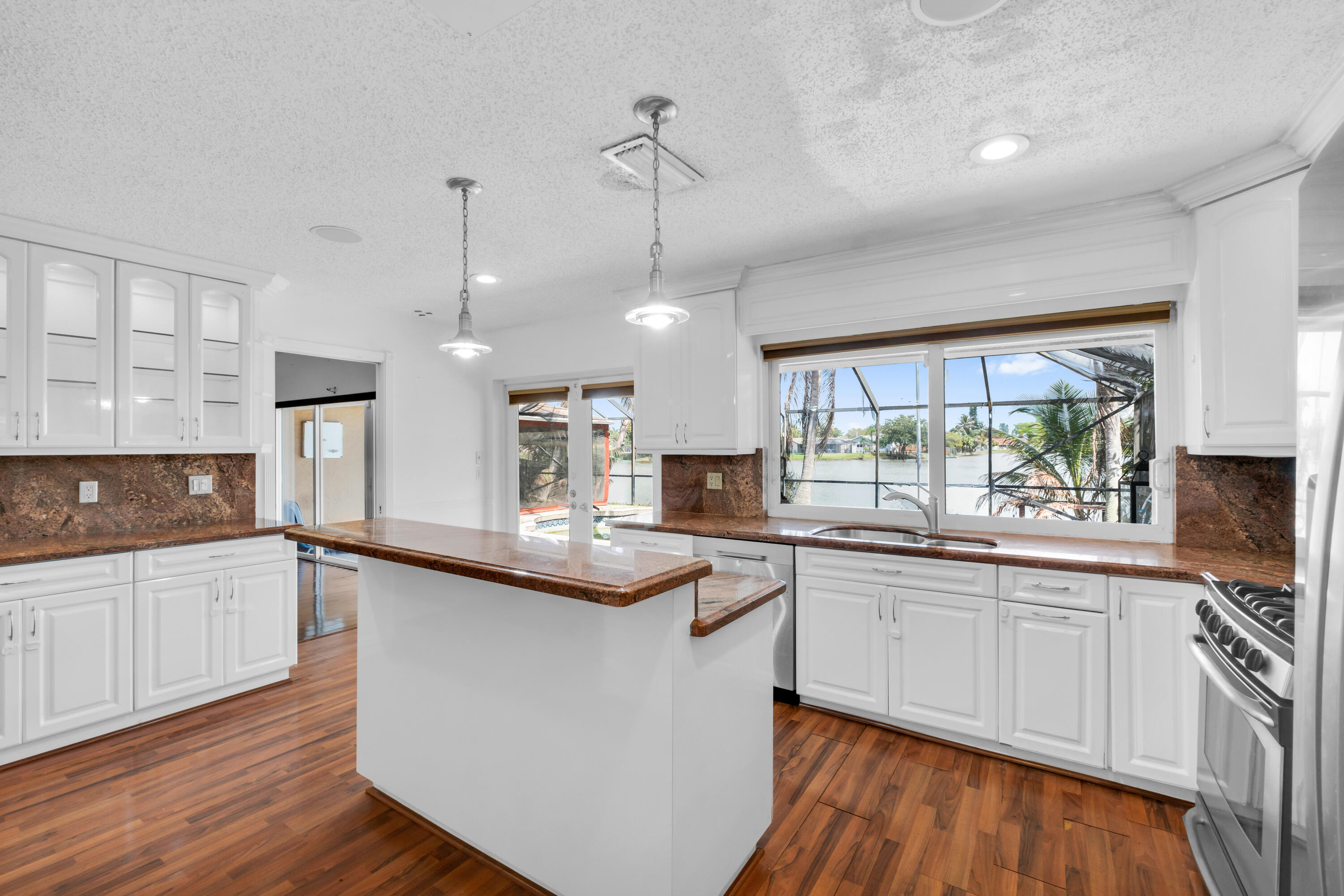 SUNRISE GOLF VILLAGE - Residential