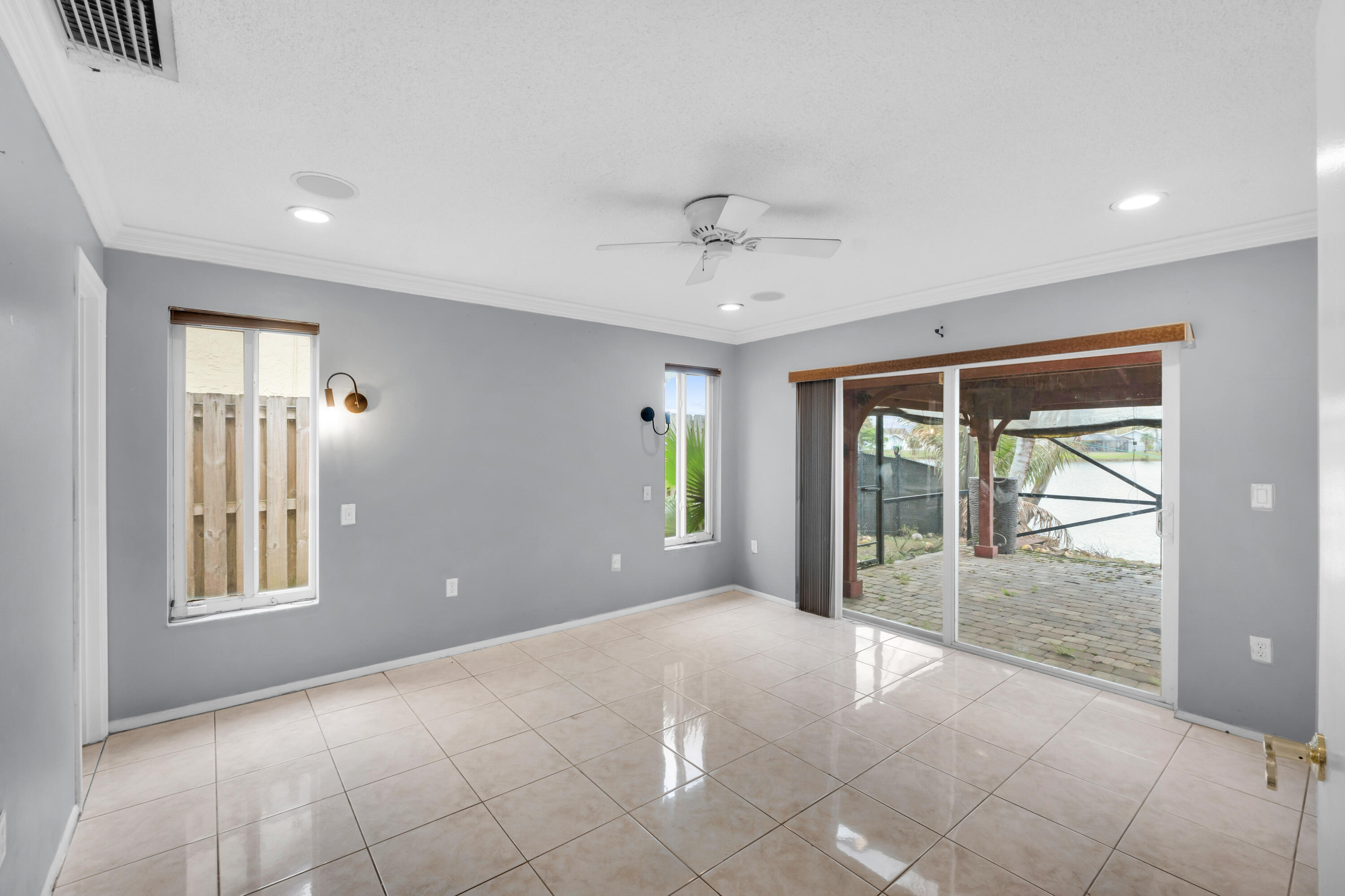 SUNRISE GOLF VILLAGE - Residential