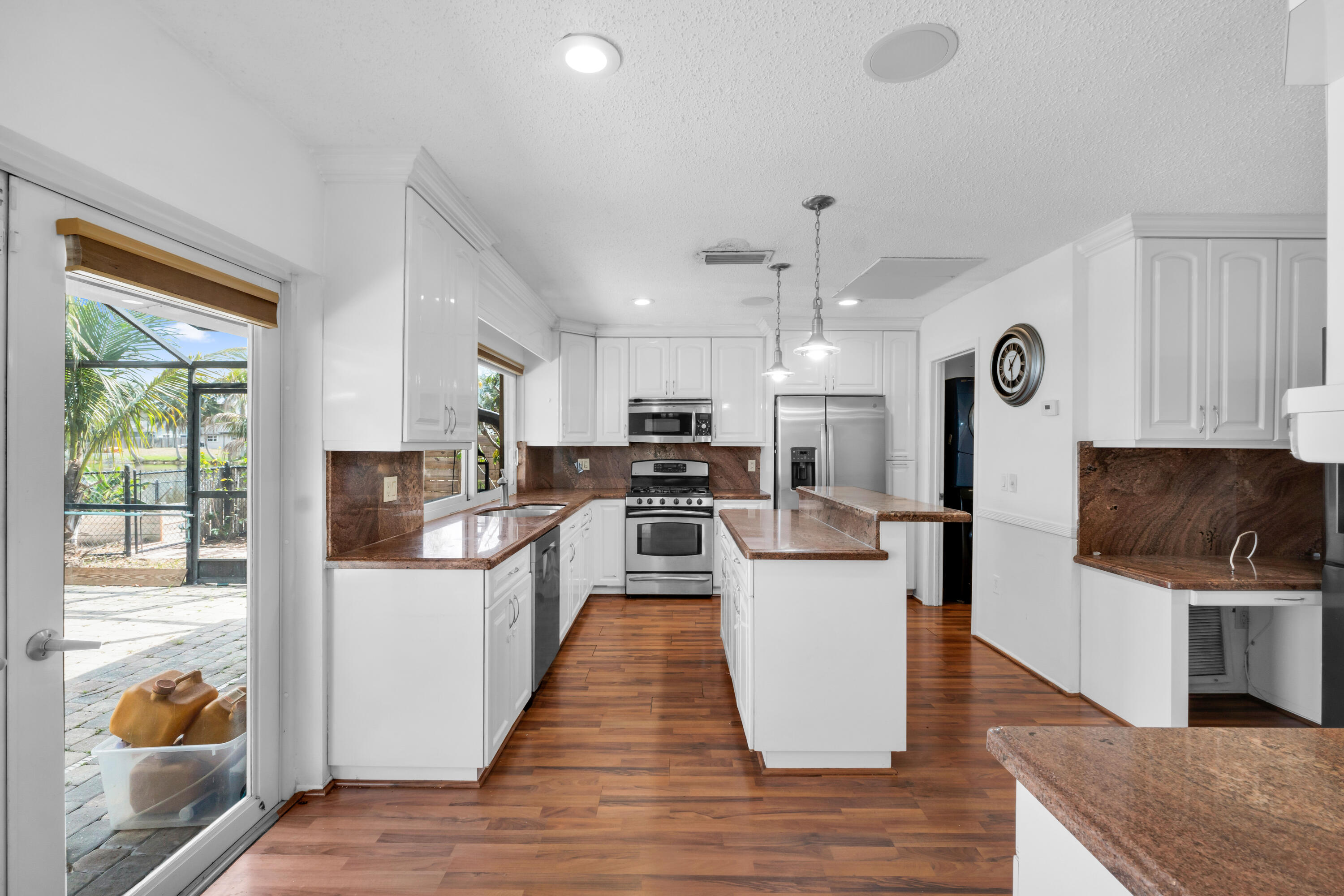 SUNRISE GOLF VILLAGE - Residential