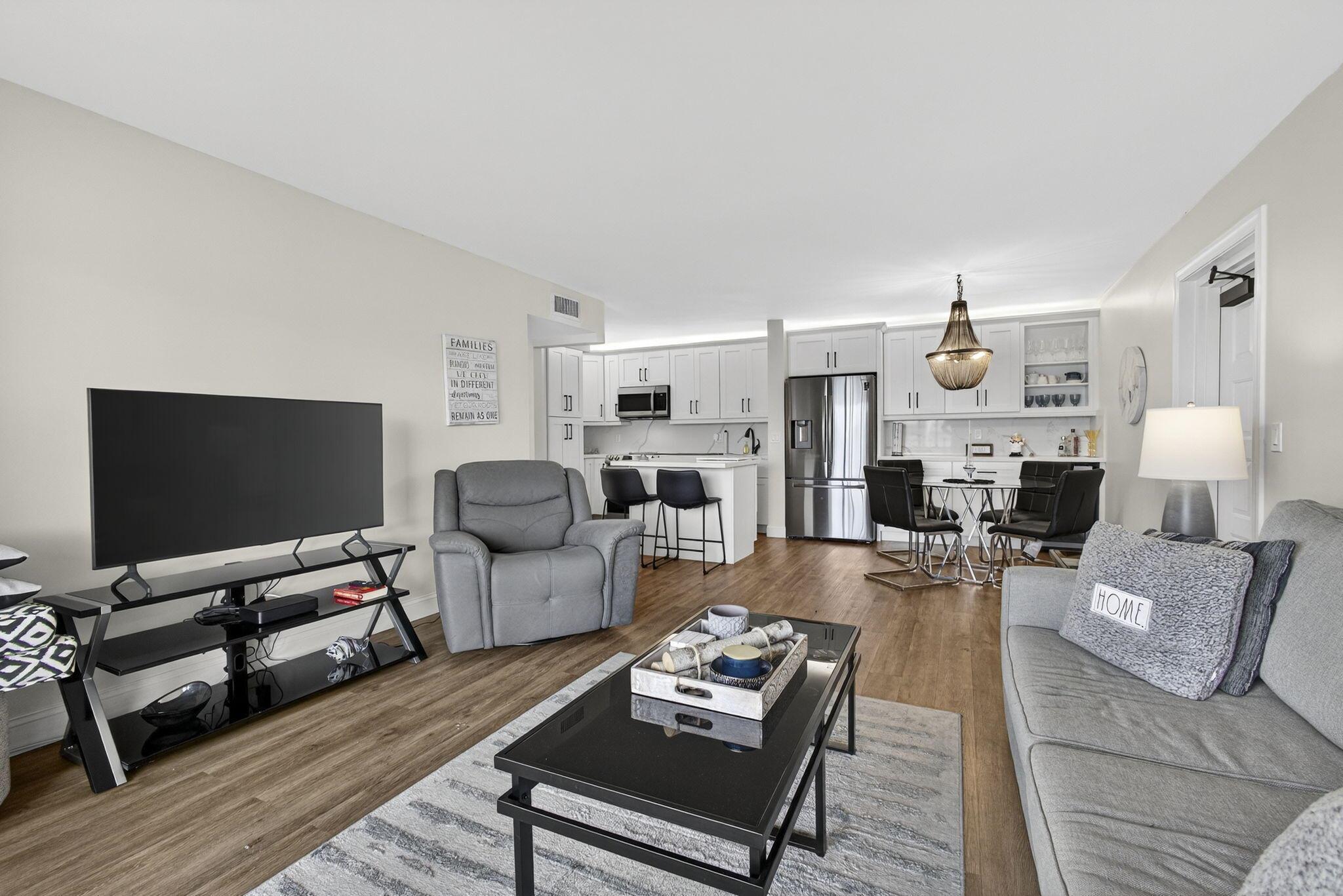 PALM CLUB VILLAGE II COND - Residential Lease