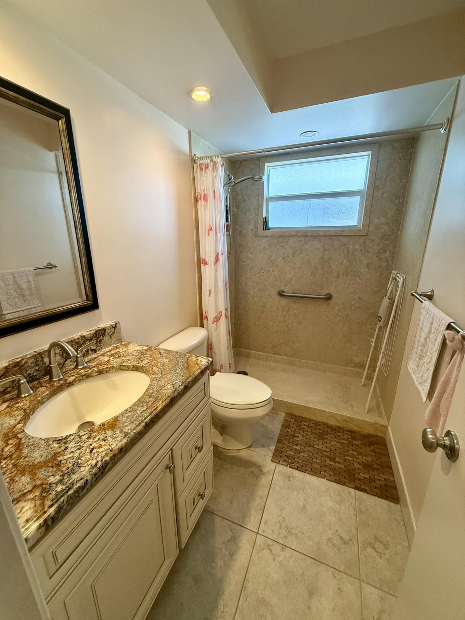 VILLA TOWERS CONDO - Residential Lease