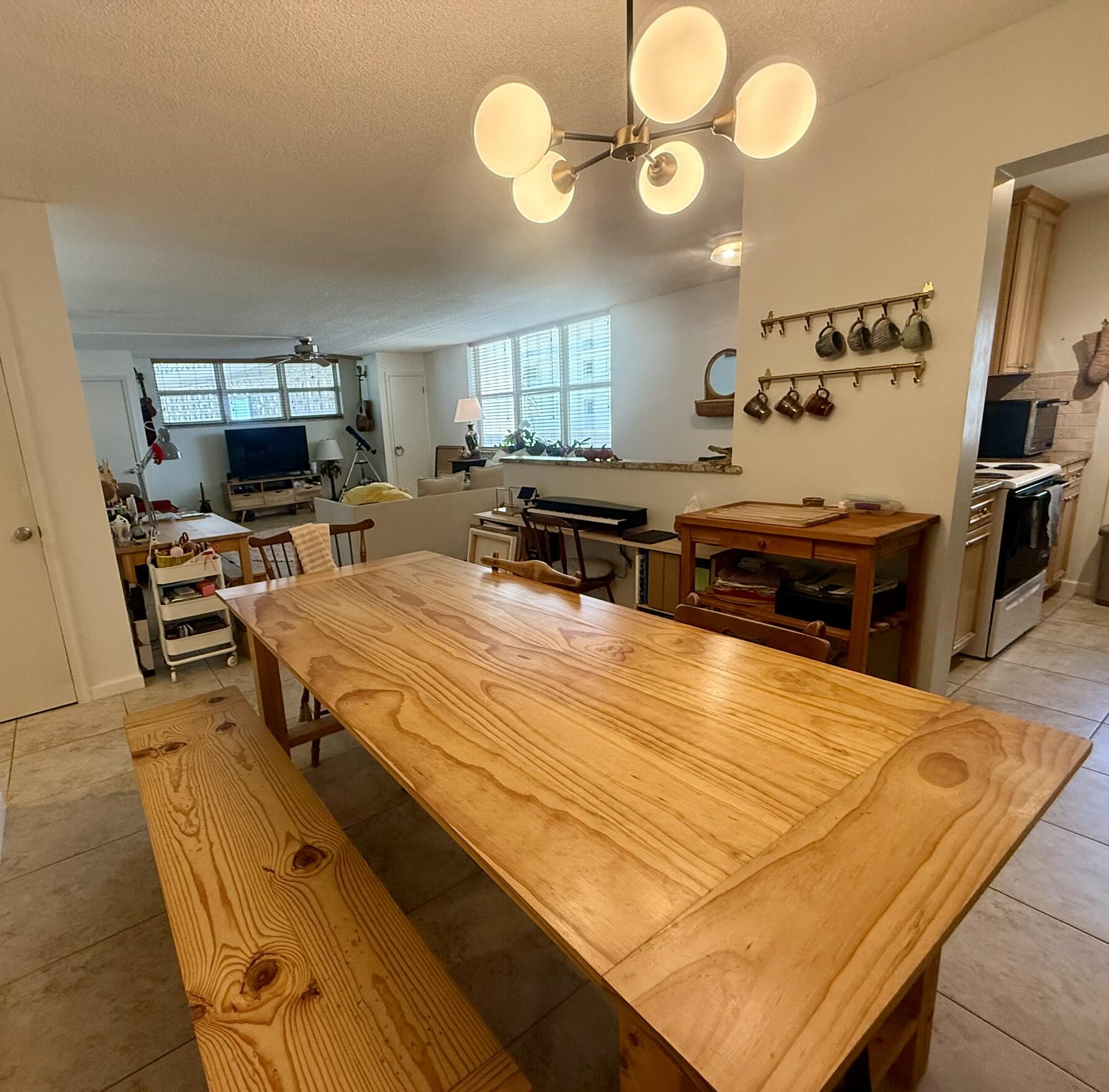 VILLA TOWERS CONDO - Residential Lease