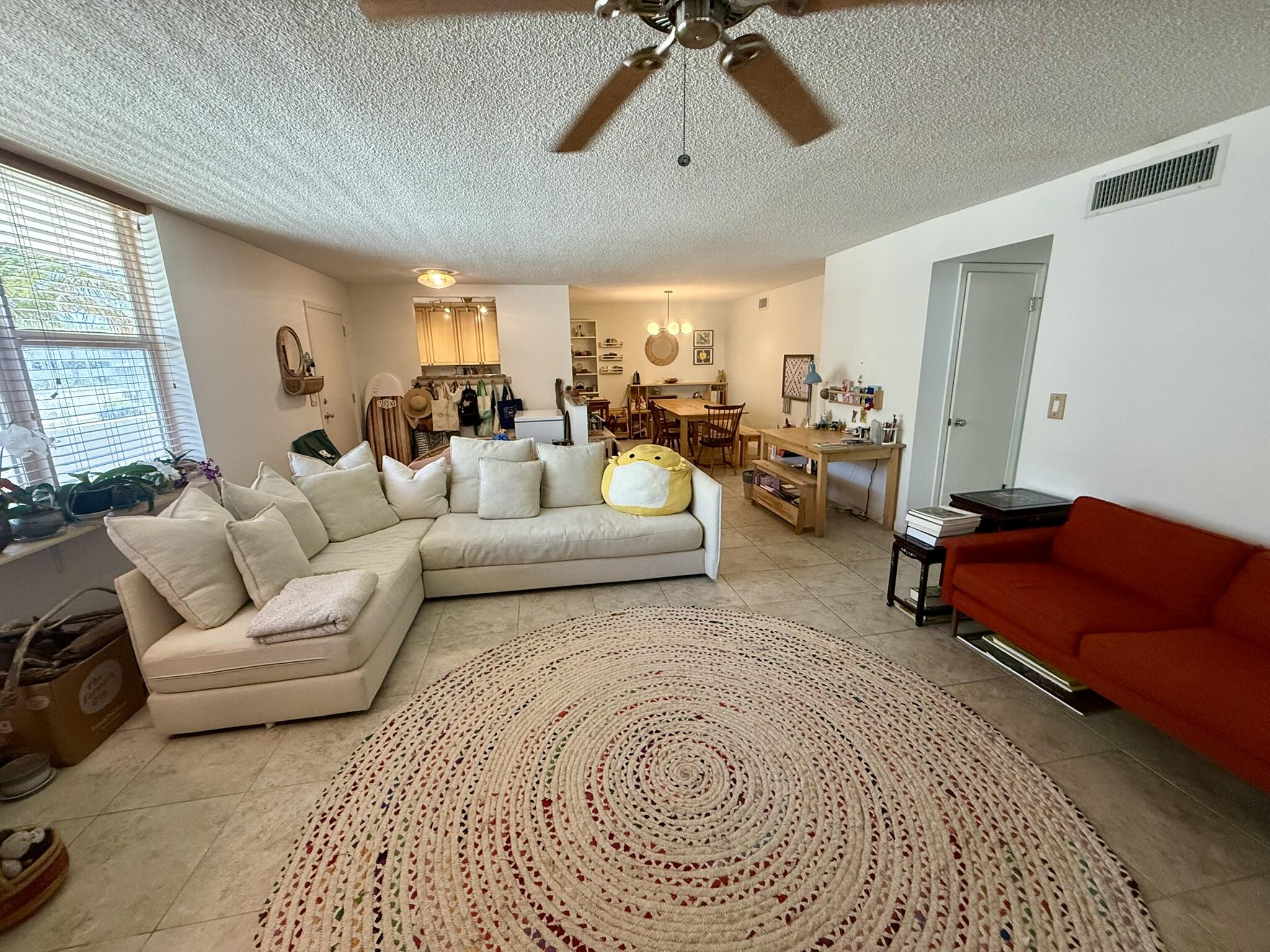 VILLA TOWERS CONDO - Residential Lease