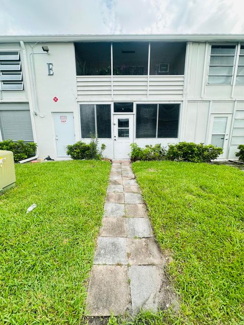 Photo of 86 Markham E, Deerfield Beach, FL 33442 (MLS # B26039350)